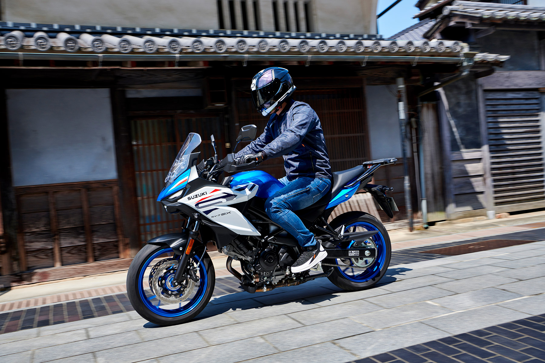 全新 SUZUKI SV-7GX:V型雙缸的堅持與進化